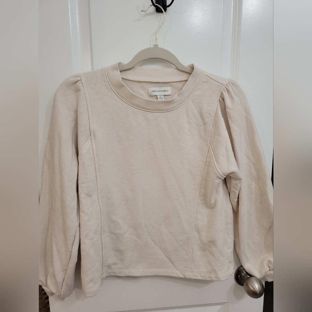 XS Free Assembly Beige Sweatshirt
